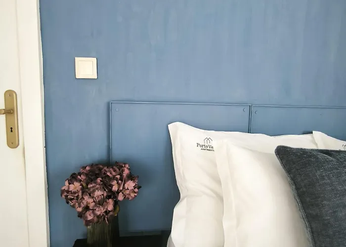 - Velho * Порту