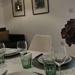 - Velho דירה פורטו