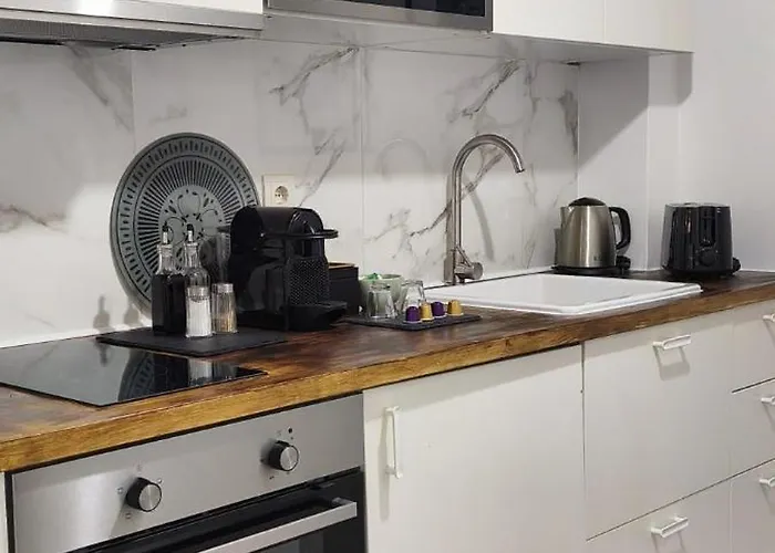 - Velho アパート ポルト