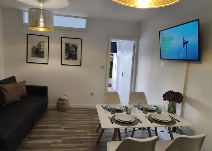 アパート - Velho *